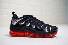 Load image into Gallery viewer, Nike Air Vapormax Plus TM (black red)